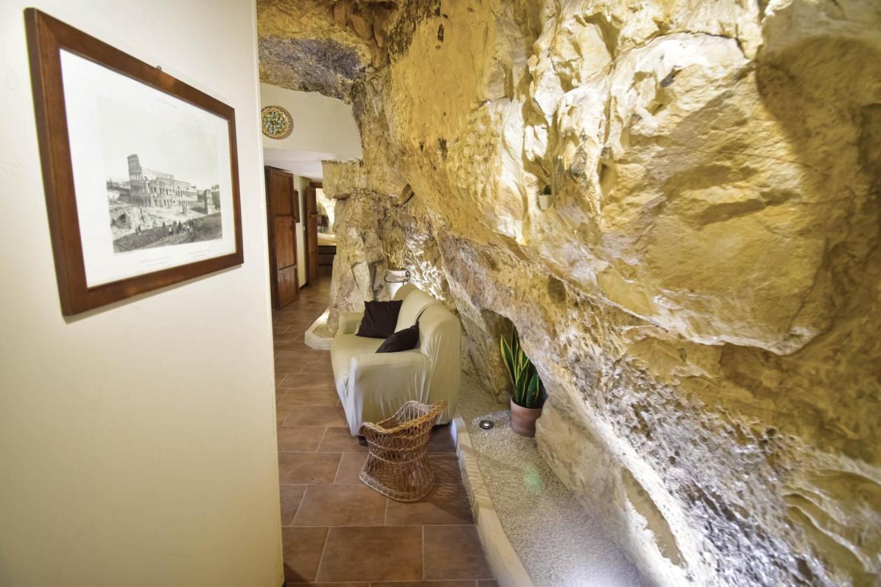 Villa Domum In Petra Casa Nella Roccia Self Check - In Módica Exterior foto